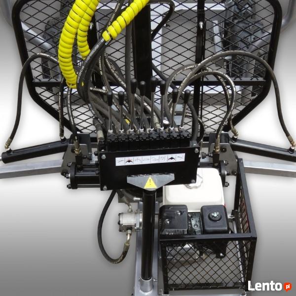 Wóz do przewozu drewna z HDS załadunkowym, max nośność 3 T