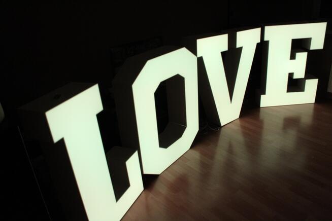 LOVE litery napis LED 3D dekoracja weselna