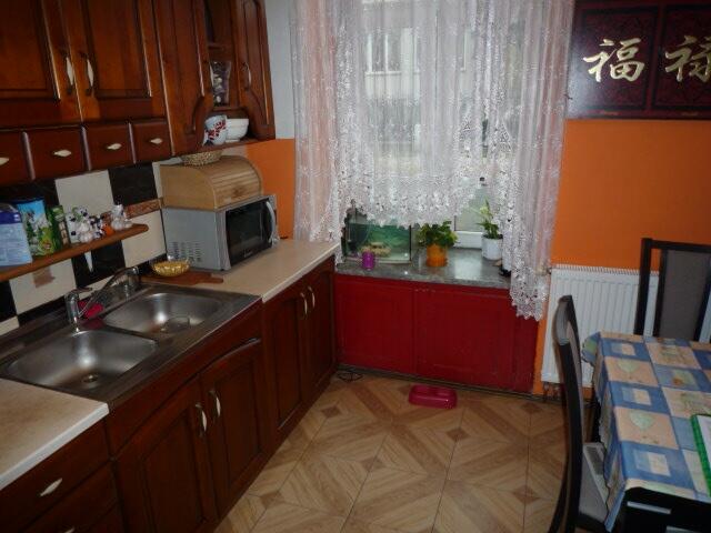 Zamienię M3(46) w kamienicy z c.o. na BLOKI