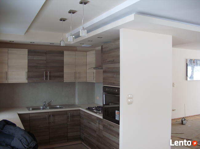 Podwieszane sufity modułowe mineralne. Karton gips