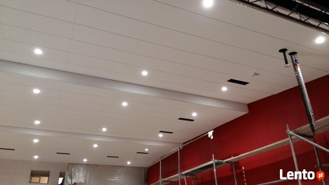 Podwieszane sufity modułowe mineralne. Karton gips