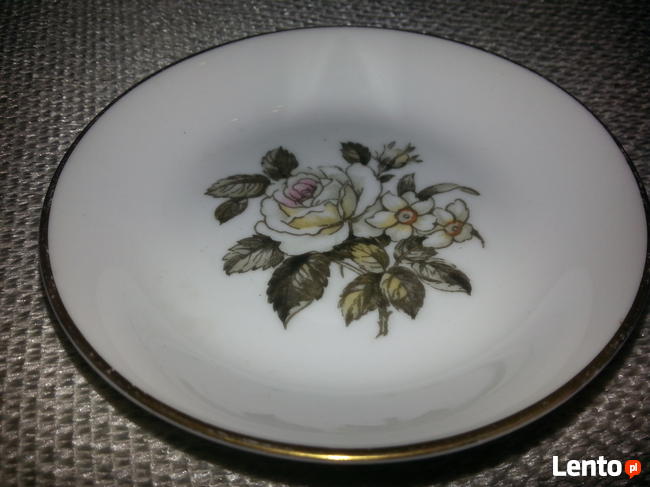 Popielniczka i spodek po 12zl