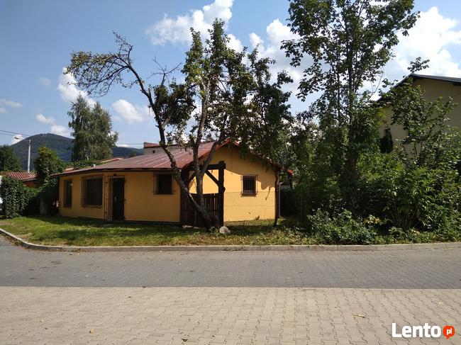 USTROŃ - pawilon na każdą działalność 72mkw