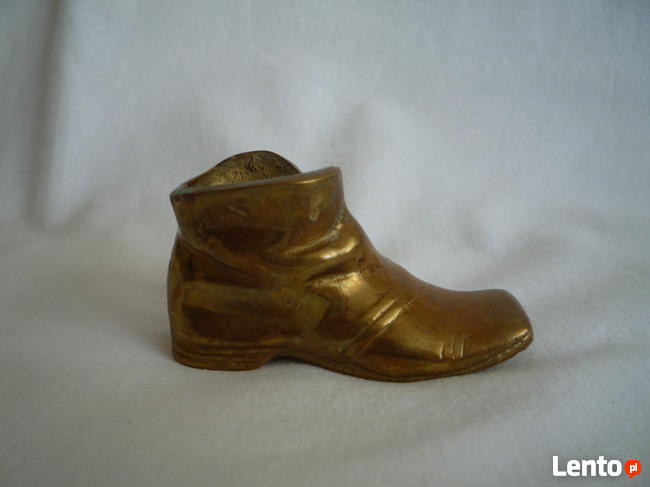 Mosiądz Figurki z mosiądzu Bucik