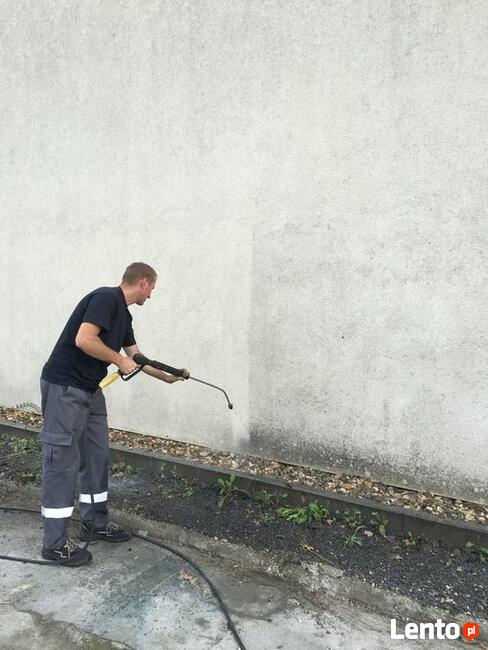 Mycie dachów, elewacji, namiotów hal i kostki