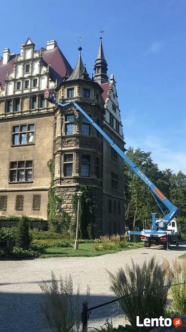 Mycie dachów, elewacji, namiotów hal i kostki