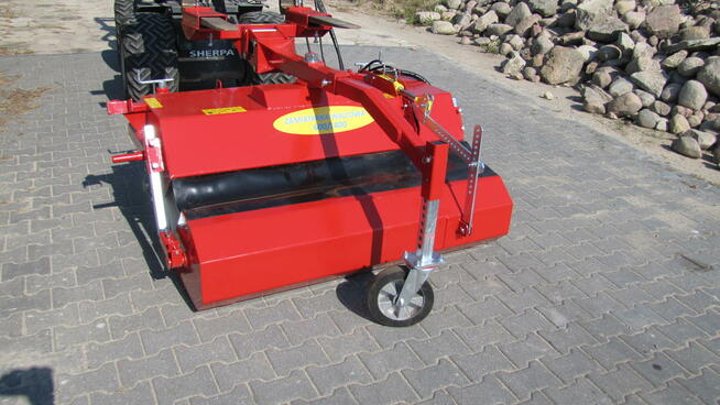 Zamiatarka z koszem 600/1500 do wózka widłowego, ładowarki