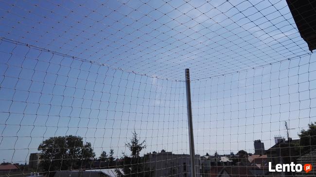 Siatka balkonowa przeciw ptakom - montaż. Sprzątanie balkonu