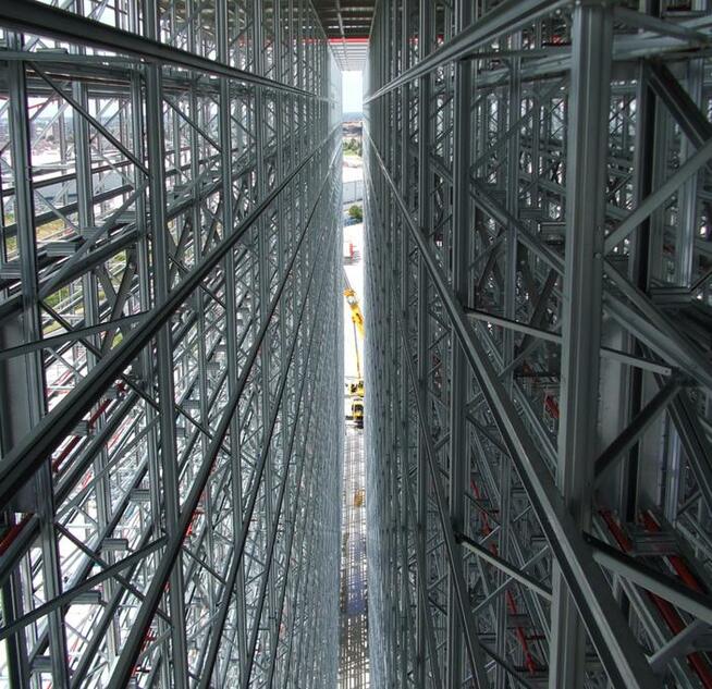 Montaż regałów magazynowych