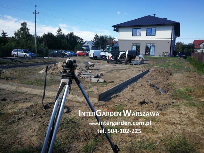 Wynajem - Usługi minikoparka z młotem wyburzeniowym wykopy