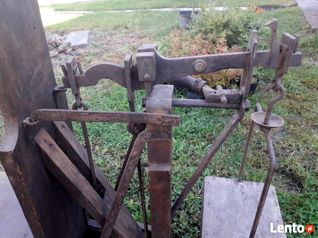 Przedwojenna waga dziesiętna.