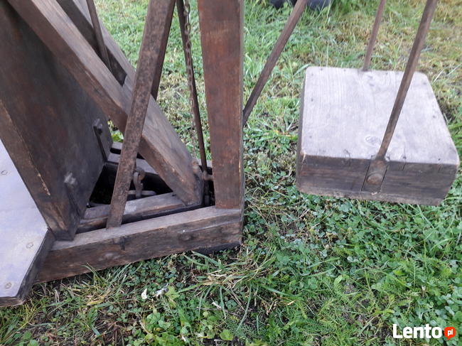 Przedwojenna waga dziesiętna.