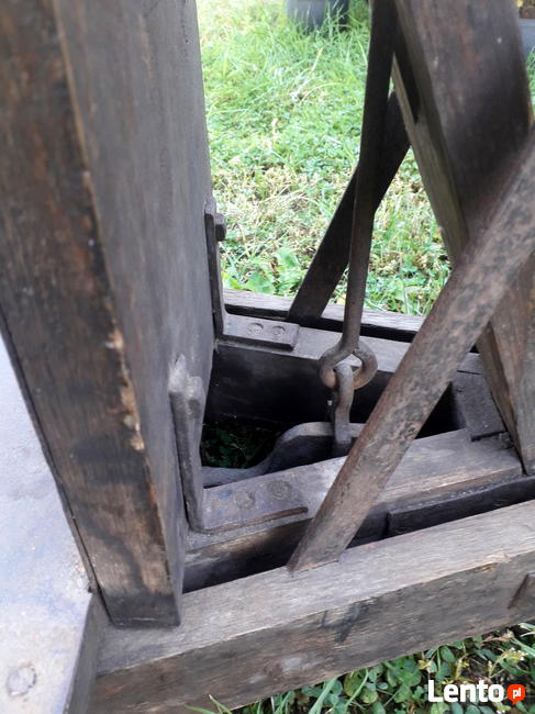 Przedwojenna waga dziesiętna.