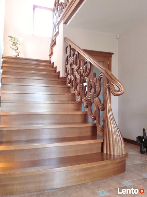 Schody gięte, kręcone, podłogi drewniane, Warszawa