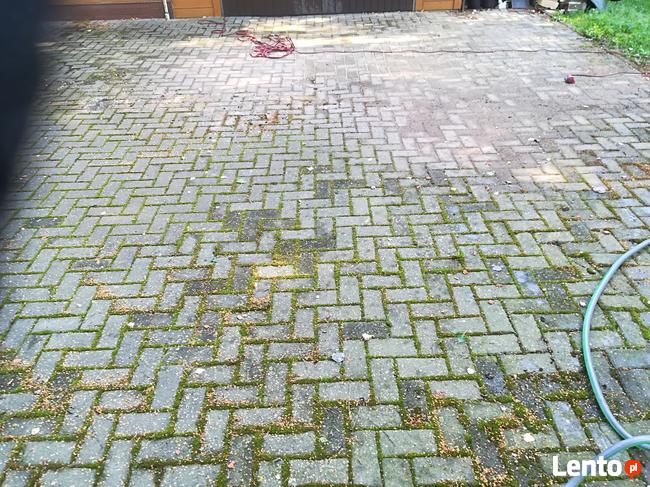 Mycie kostki brukowej kamiennej, ogrodzenia, tarasy itp.