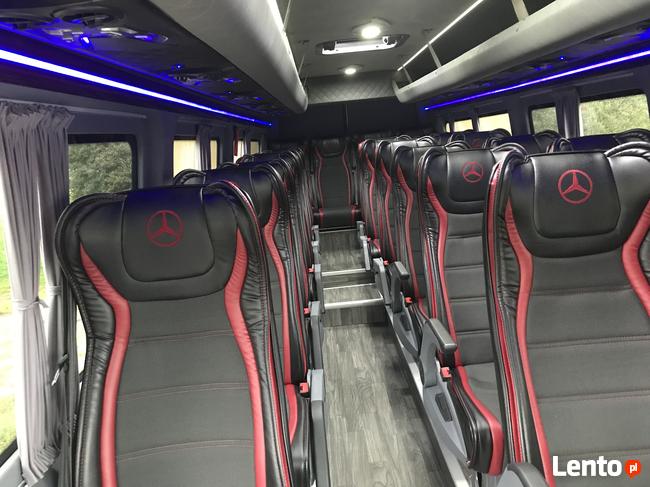 Duży bus dla 23 pasażerów komfortowy klima DVD duży bagażnik