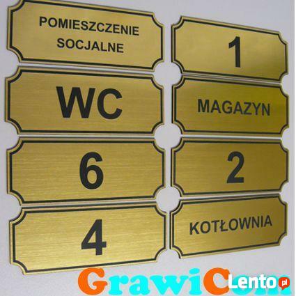 oznaczenie toalet, na drzwi