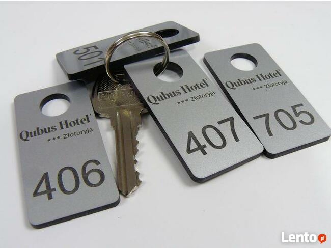breloki do kluczy hotelowych