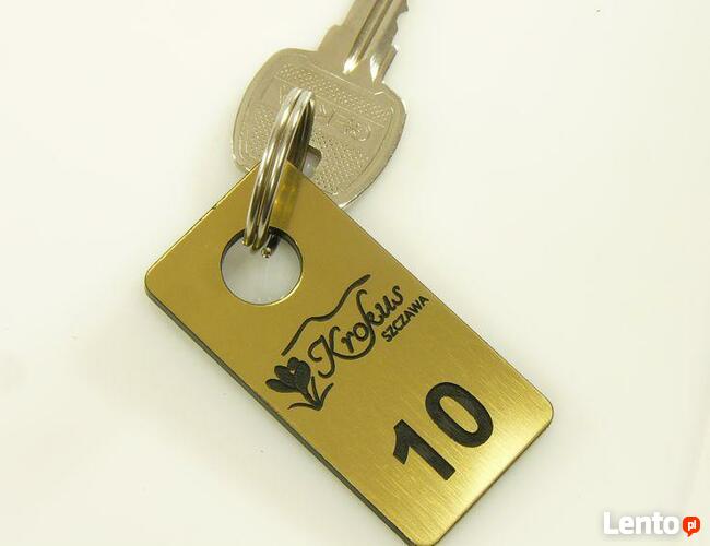 breloki do kluczy hotelowych