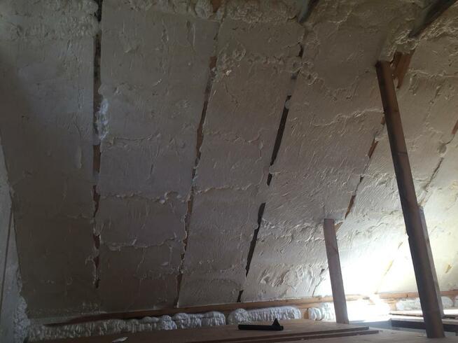 ocieplanie poddaszy, izolacje natryskowe pianą PUR