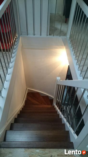 Schody z drewna jesion dąb