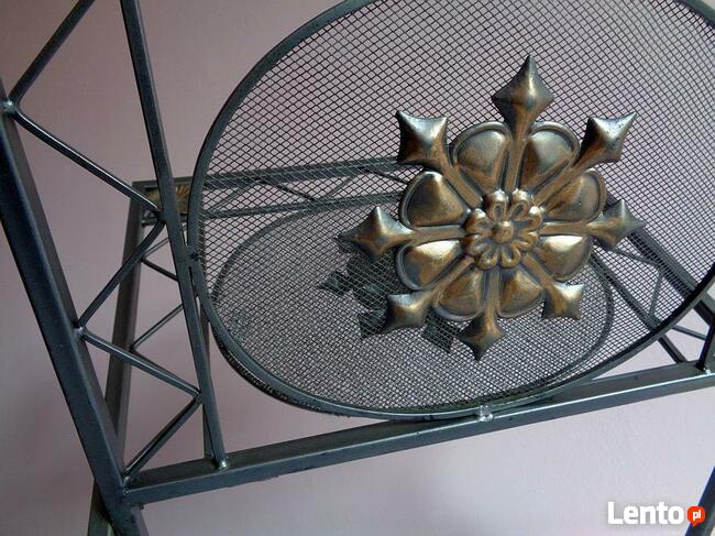 Gazetnik, metal ,kolor stalowy