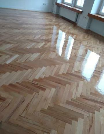 Cyklinowanie, renowacja podłóg drewnianych, schodów