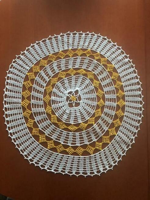 Przyjmę zlecenia na chałupnicze szydełkowanie serwet , serwe