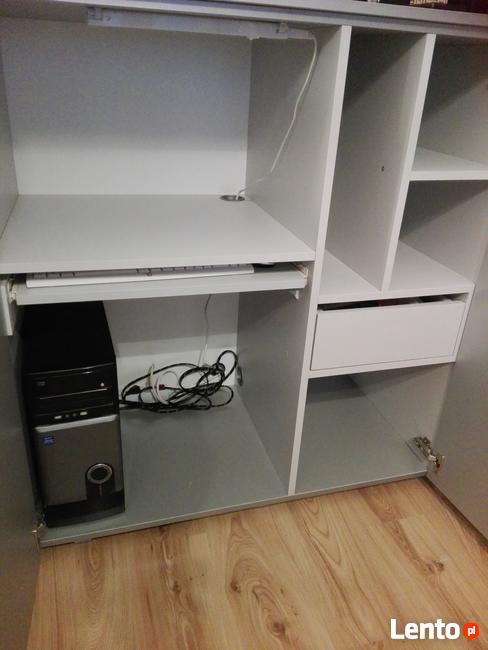Komoda z biurkiem w środku