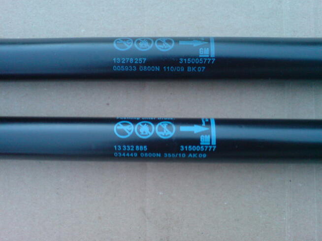 Siłownik klapy bagażnika tył lewy Opel Insignia A kombi