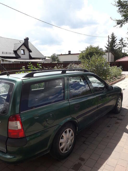 Sprzedam Opel Vectra Kombi 1.8 benzyna+gaz ciemno zielony