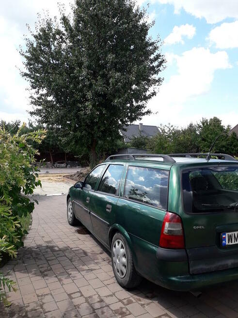 Sprzedam Opel Vectra Kombi 1.8 benzyna+gaz ciemno zielony