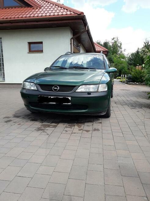 Sprzedam Opel Vectra Kombi 1.8 benzyna+gaz ciemno zielony