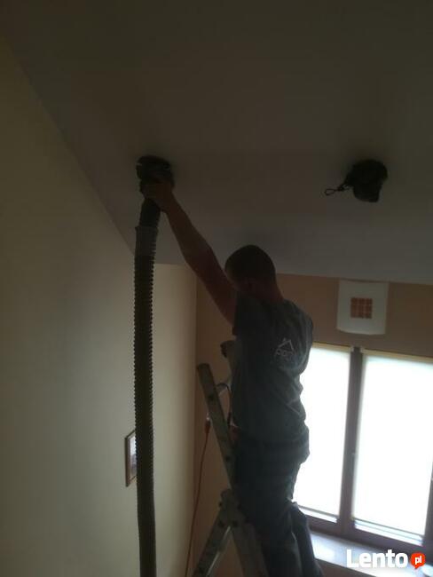 Termowizja Wdmuchiwanie celulozy Docieplanie pianą poddasza