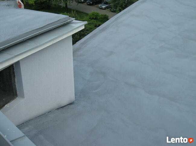 Ocieplenie dachu płaskiego pianką PUR, izolacja dachu