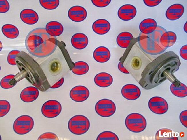 Pompa hydrauliczna do ciągnika John Deere.