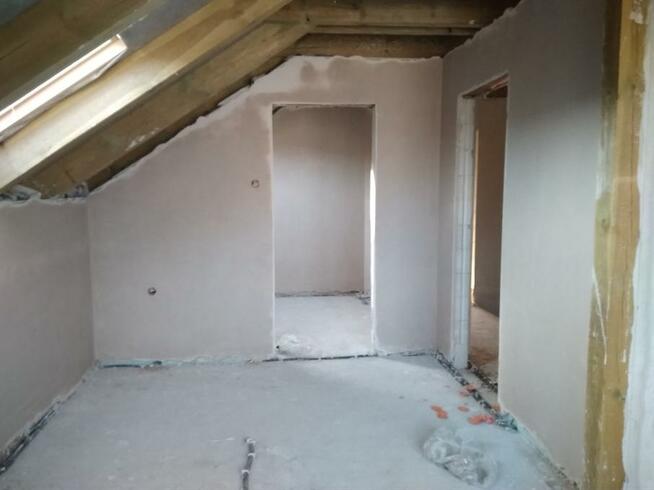 Tynki maszynowe gipsowe i hybrydowe