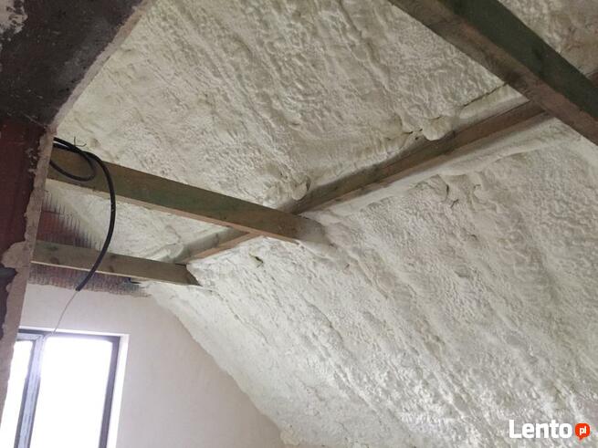 Ocieplanie piana Pur ,ocieplanie pianka ,ocieplanie poddasza