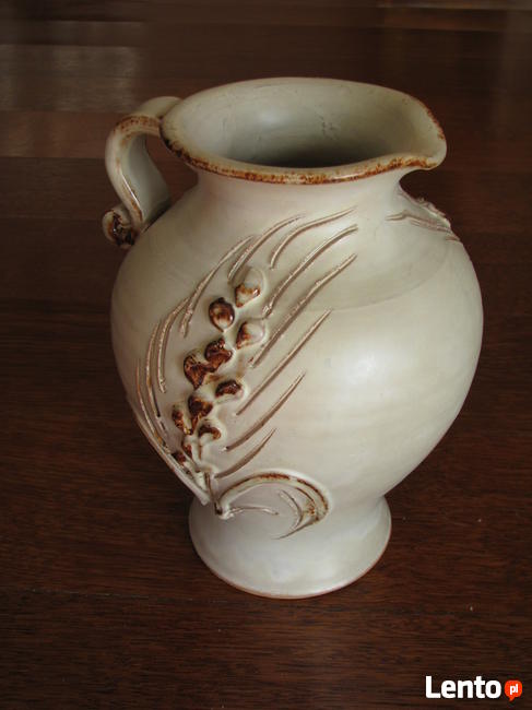 Ceramiczny dzbanek – wazon ręcznie wykonany z motywem kłosa