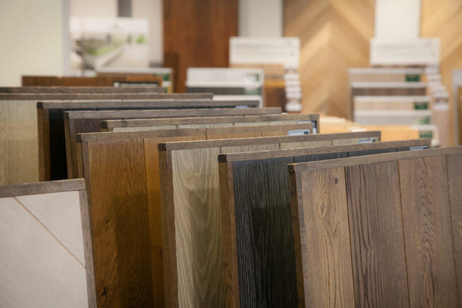 Podłogi drewniane, panele podłogowe, laminowane, parkiety,