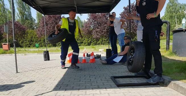 Symulator wymiany kola atrakcja na imprezy firmowe i masowe