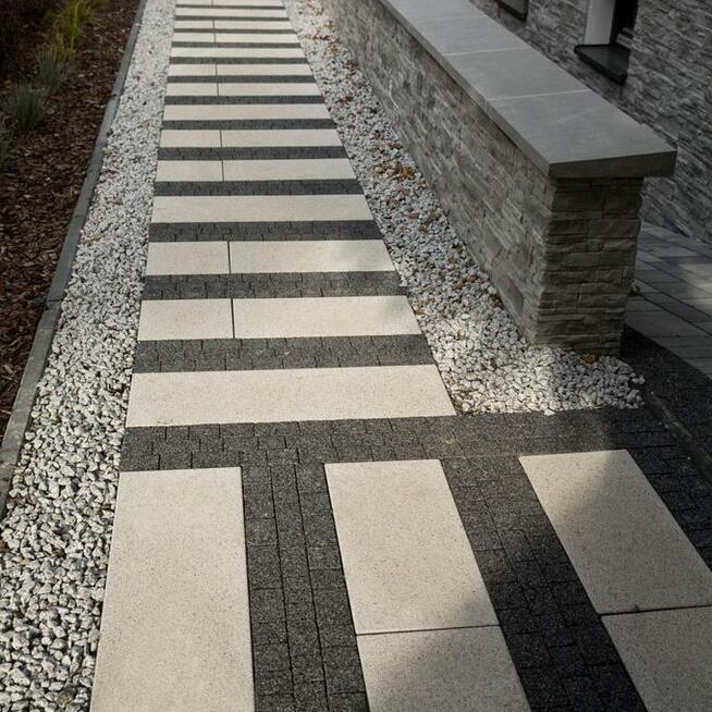 BRUKARZY DOŚWIADCZONYCH ZATRUDNIĘ DO UKŁADANIA KOSTKI BRUKOW