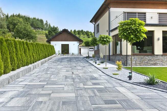 BRUKARZY DOŚWIADCZONYCH ZATRUDNIĘ DO UKŁADANIA KOSTKI BRUKOW