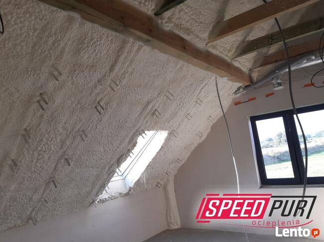 Ocieplanie Poddaszy Piana Pur Dach Strop Wiązary Budowa