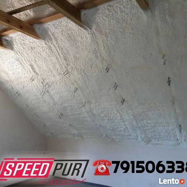 Ocieplanie Poddaszy Piana Pur Dach Strop Wiązary Budowa