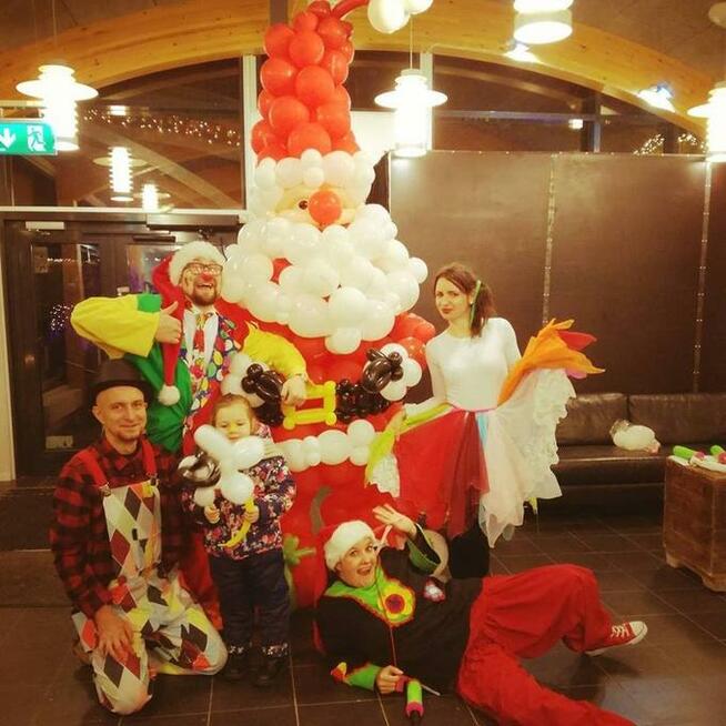 Oryginalne świąteczne artystyczne atrakcje