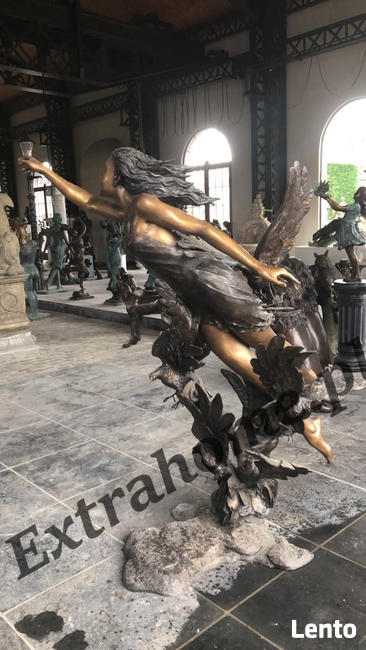 Lwy z brązu , Lew z brązu , Rzeźba Lwa z brązu .- Lwy pałac