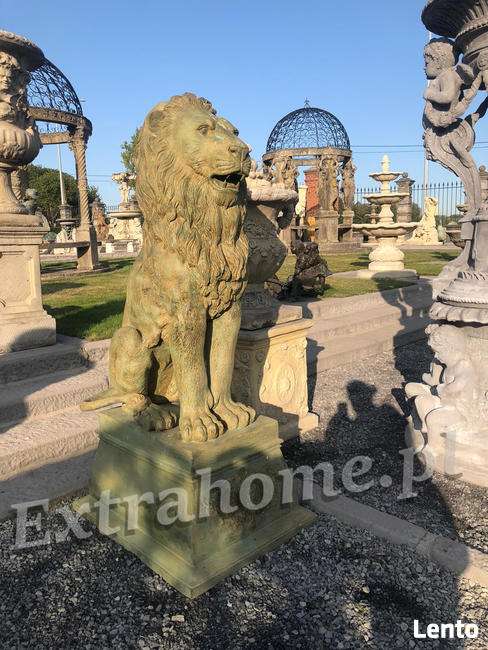 Lwy z brązu , Lew z brązu , Rzeźba Lwa z brązu .- Lwy pałac