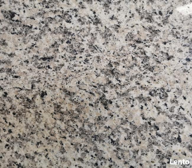 Płytki granitowe TIGER SKIN WHITE 61x30,5x1 polerowane