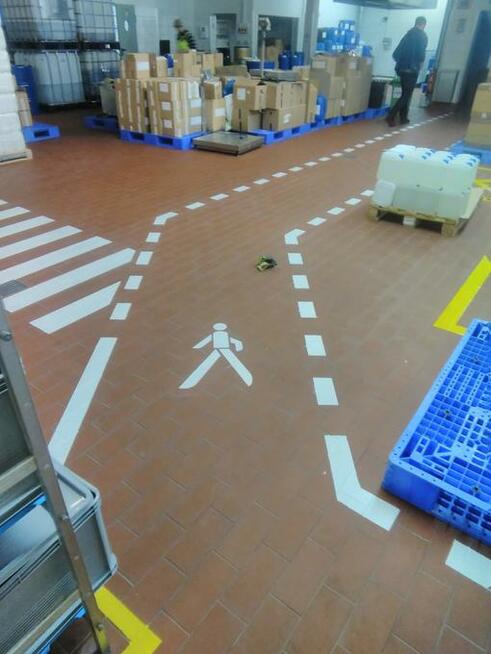 Oznakowanie Poziome, Malowanie linii w Magazynach. Znaki